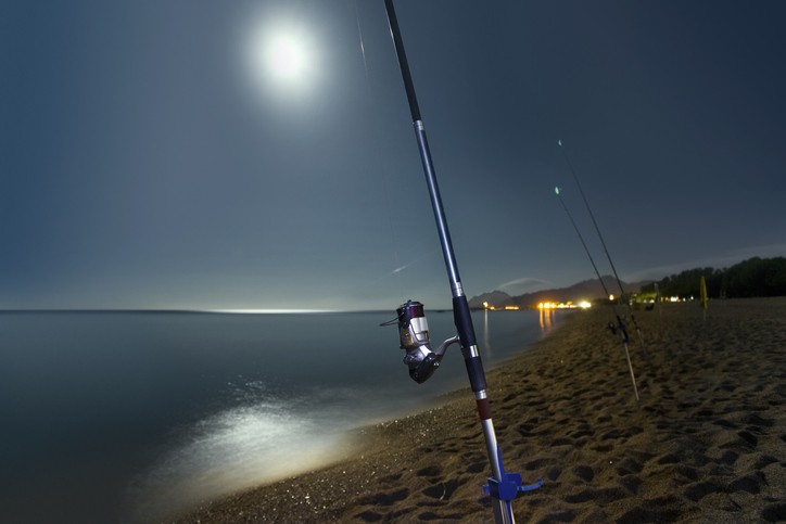 por que a lua influencia na pescaria